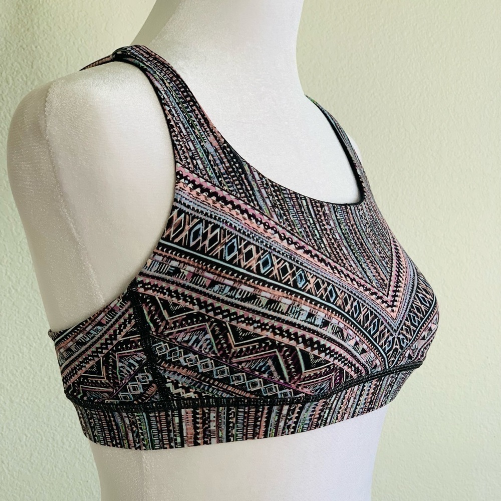 LULULEMON energy sport bra, multiple back straps, tribal, size 4